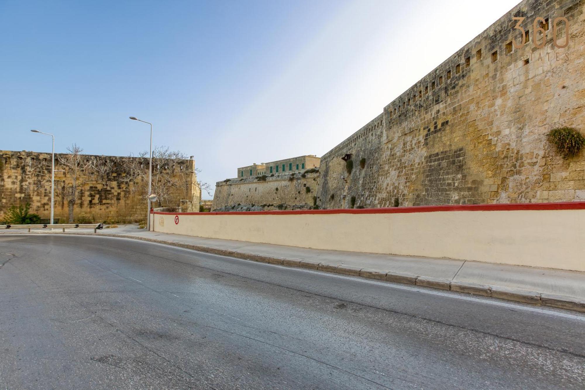 Comfortable 1Br Home With Maltese Balcony In Valletta By 360 Estates Ngoại thất bức ảnh